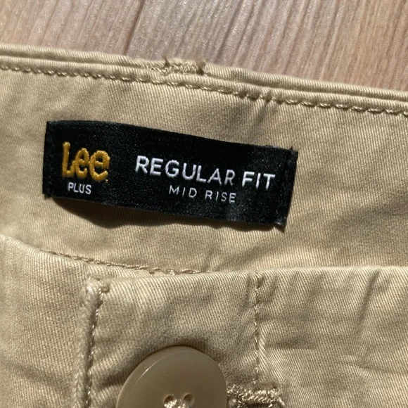 Lee Bermuda safari tan short mid rise soft premium stretch fabric 22W - Picture 5 of 15